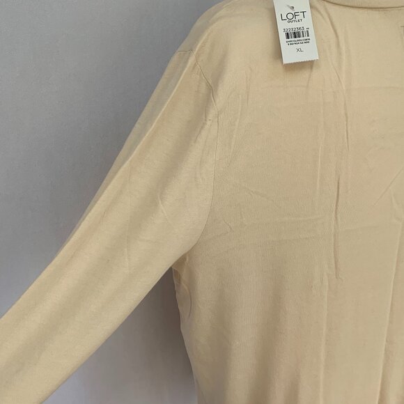 LOFT Cotton V-neck Long Sleeve Tee - Picture 9 of 12